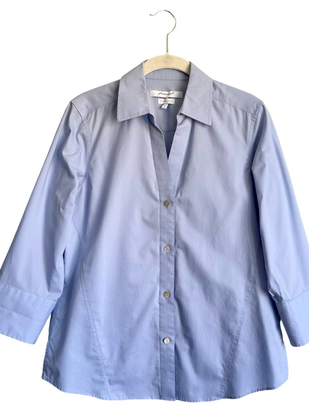 Foxcroft Light Blue Non-Iron Stretch 3/4 Sleeve Button Up Shirt Womenโs Small